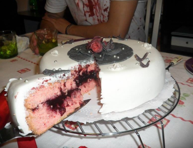 bloody halloween cake goth